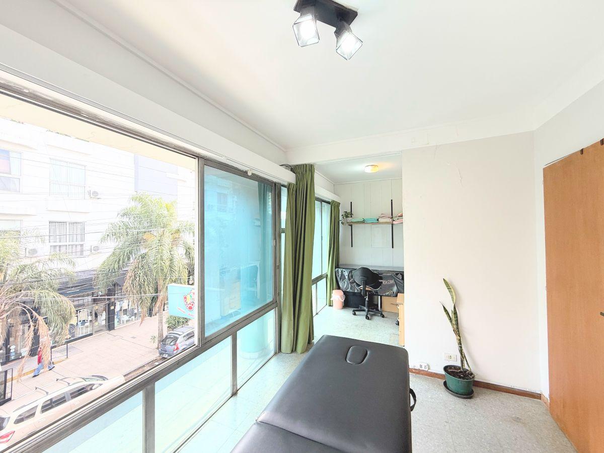 Foto de 2 OFICINAS EN VENTA CON VIDRIADOS AL FRENTE, imagen 1