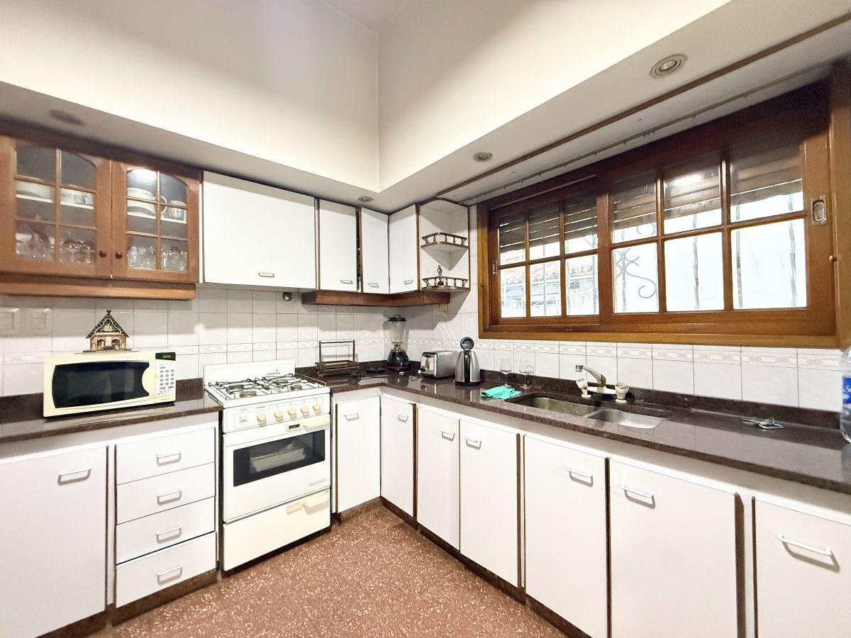 Foto de Casa cómoda, funcional y con una galeria hermosa para toda la familia!, imagen 4