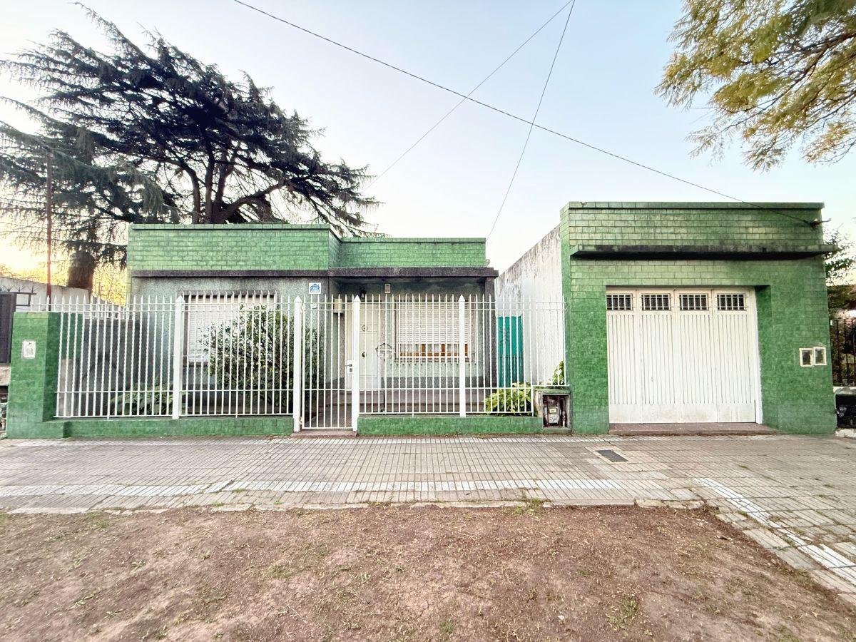 Foto de Casa cómoda, funcional y con una galeria hermosa para toda la familia!, imagen 3