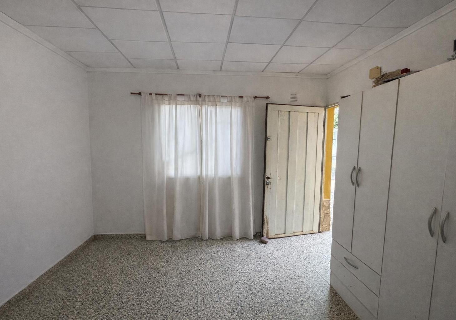 CASA 2 DORMITORIOS | COCHERA Y PATIO | ZONA Alte Brown y Gdor. Crespo