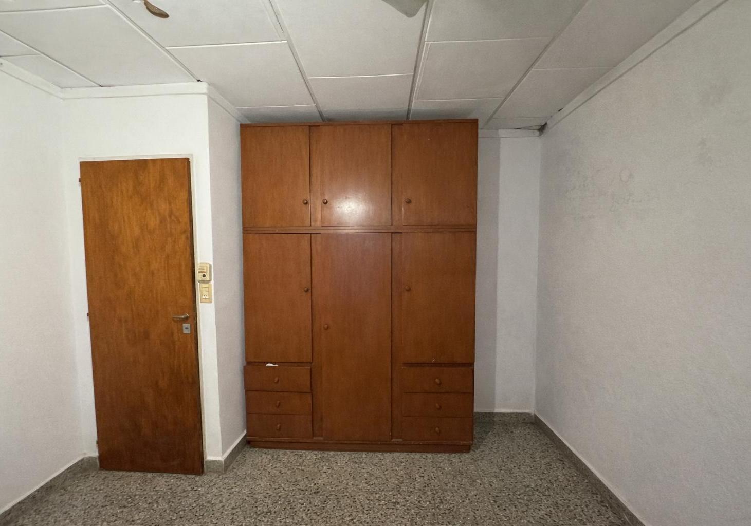 Foto de CASA 2 DORMITORIOS | COCHERA Y PATIO | ZONA Alte Brown y Gdor. Crespo, imagen 4