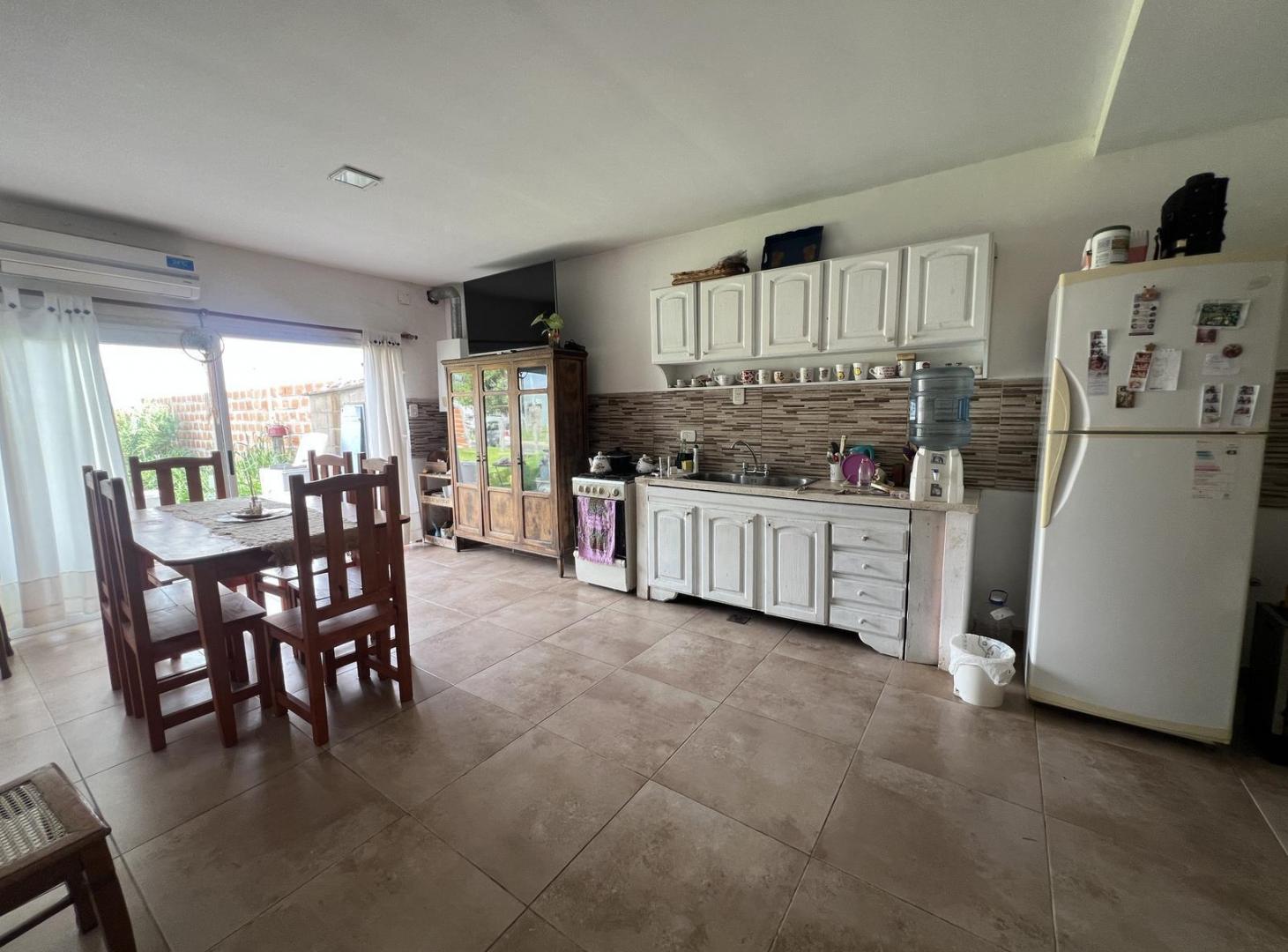 Foto de Casa 2 dormitorios | Cochera y patio | San Benito, imagen 2