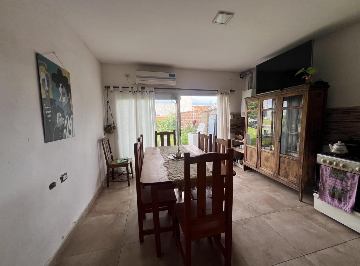 Foto de Casa 2 dormitorios | Cochera y patio | San Benito, imagen 1