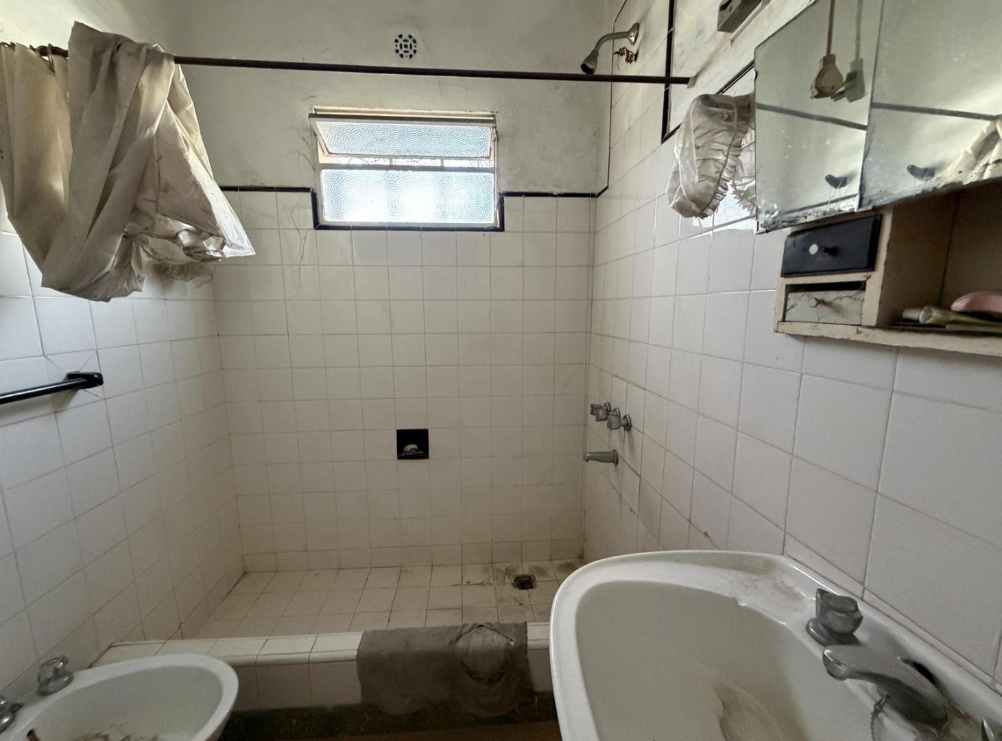 Foto de CASA 2 DORMITORIOS A REFACCIONAR | ZONA CRISTO REDENTOR, imagen 4