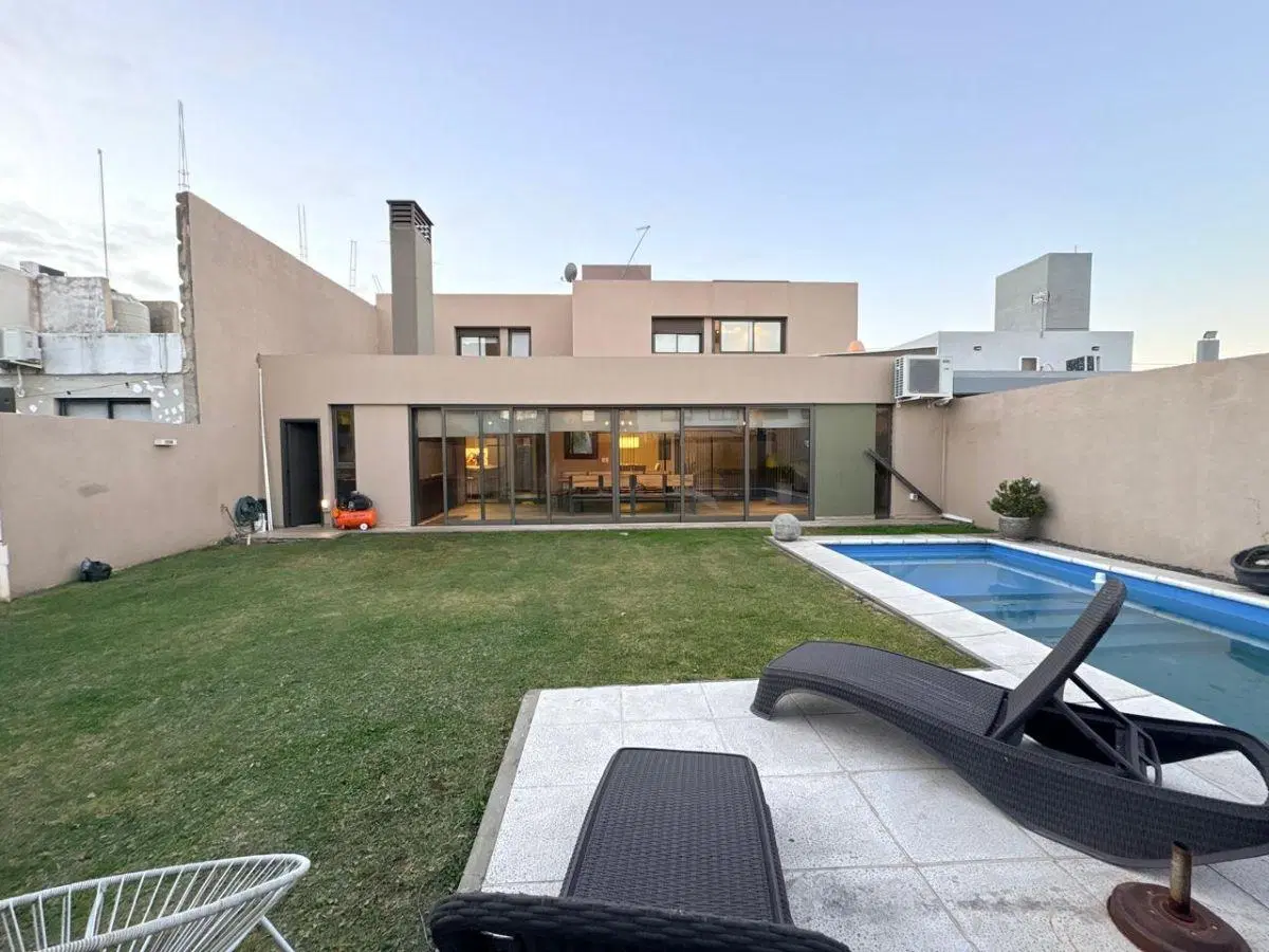 EXCLUSIVA CASA EN VENTA BARRIO CHACRA DEL NORTE 3