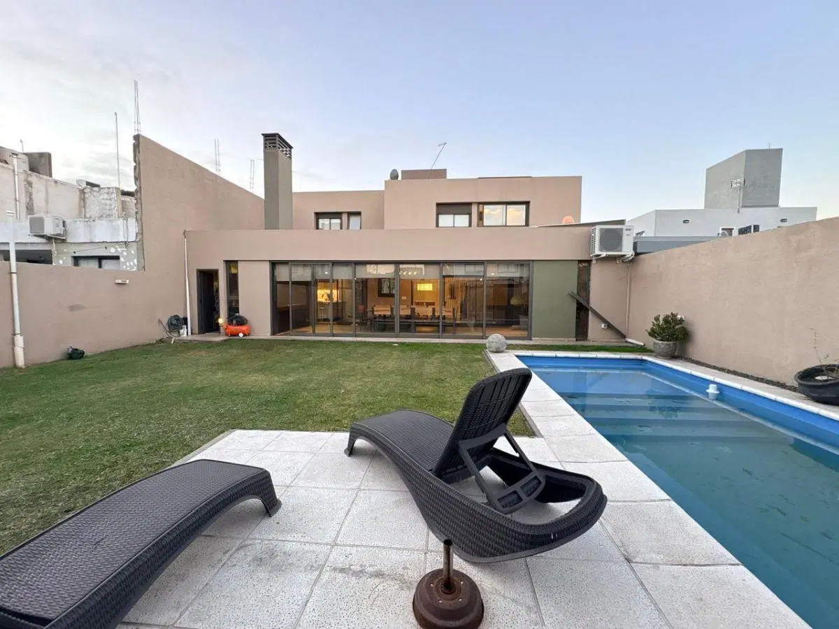 EXCLUSIVA CASA EN VENTA BARRIO CHACRA DEL NORTE 2