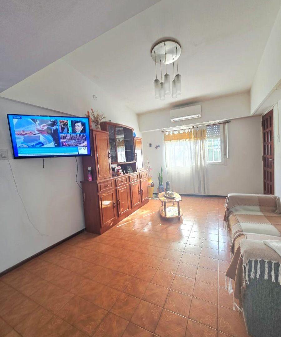 Foto de CASA 150 M2 con 2 DORMITORIOS EN VENTA. FISHERTON, imagen 2