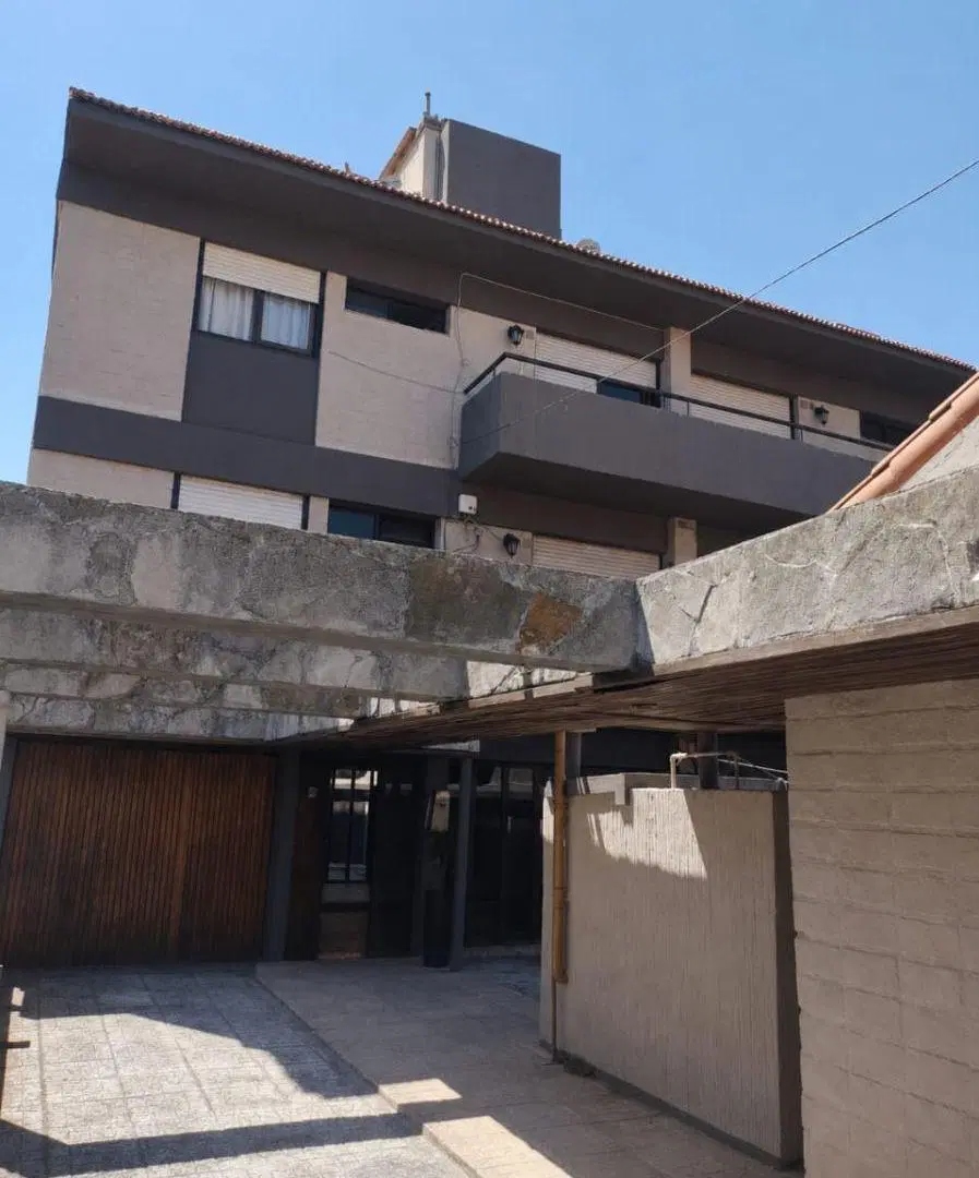 Venta departamento 3 dormitorios y cochera en La Lucila del Mar 4