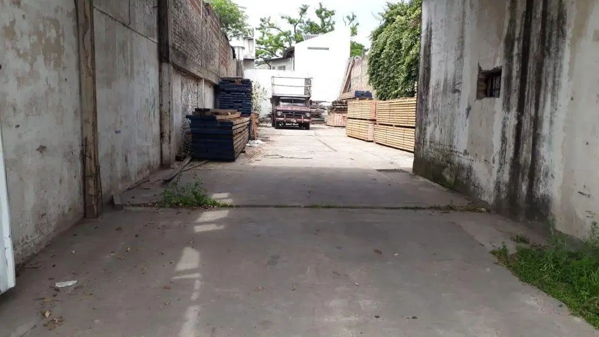 Venta Terreno-Galpon , en Remedios de Escalada 2