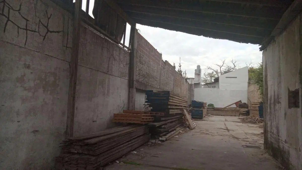 Venta Terreno-Galpon , en Remedios de Escalada 4