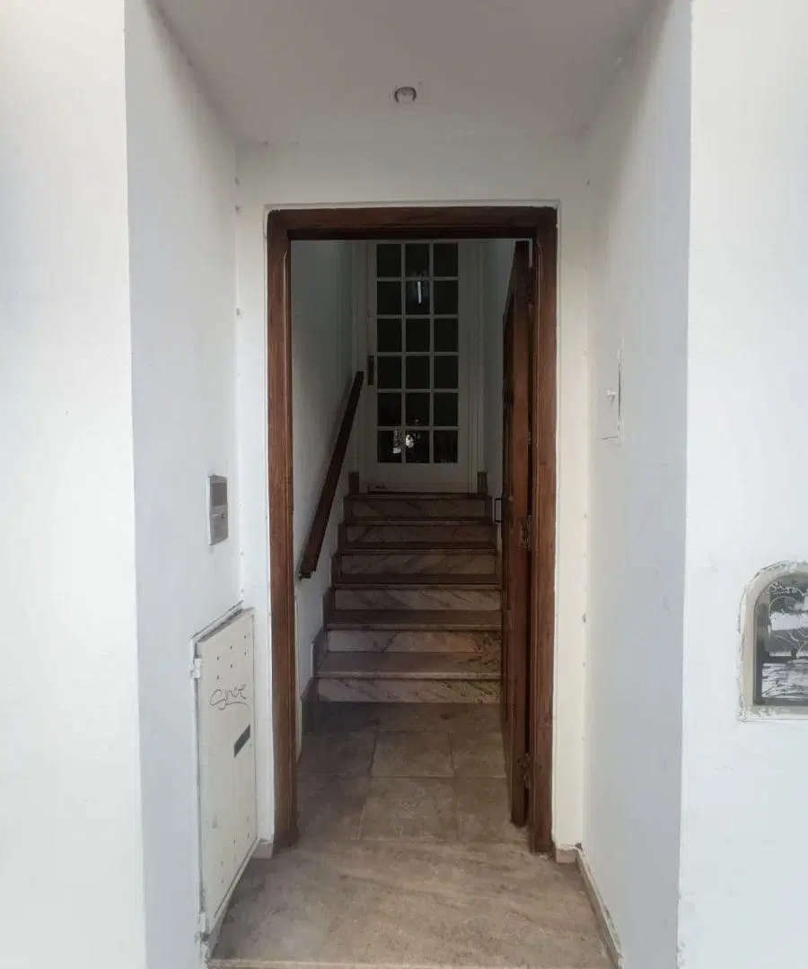 ALQUILER PROFESIONAL O COMERCIAL. UBICACIÓN ESTRATÉGICA CENTRO DE ADROGUE, FRENTE A ESTACIÓN 1