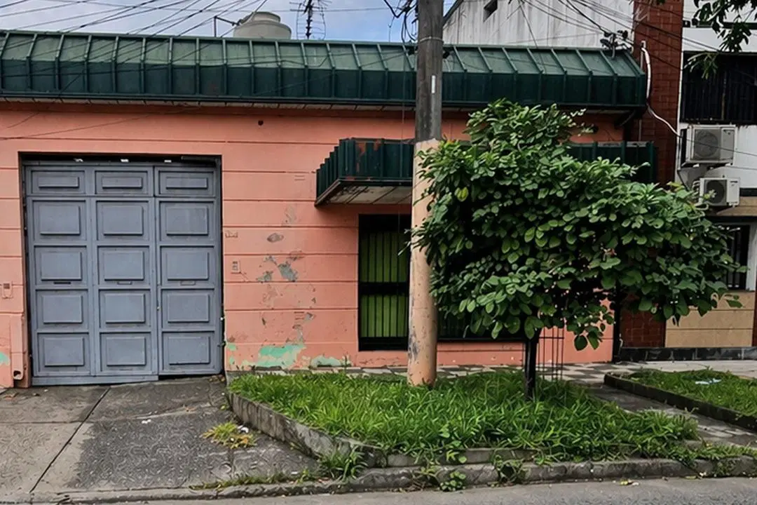 Asunción 100 a metros de Av. Belgrano 5