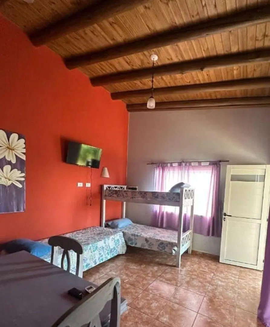 4 CABAÑAS DE 1 DORMITORIO CON ASADOR Y PILETA. RESIDENCIAS II, POTRERO DE GARAY. 2