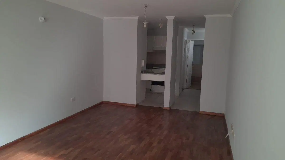 DEPARTAMENTO DE 1 DORMITORIO AL FRENTE CON PISO PARQUET DE MADERA. BUENOS AIRES 320, CENTRO. 5