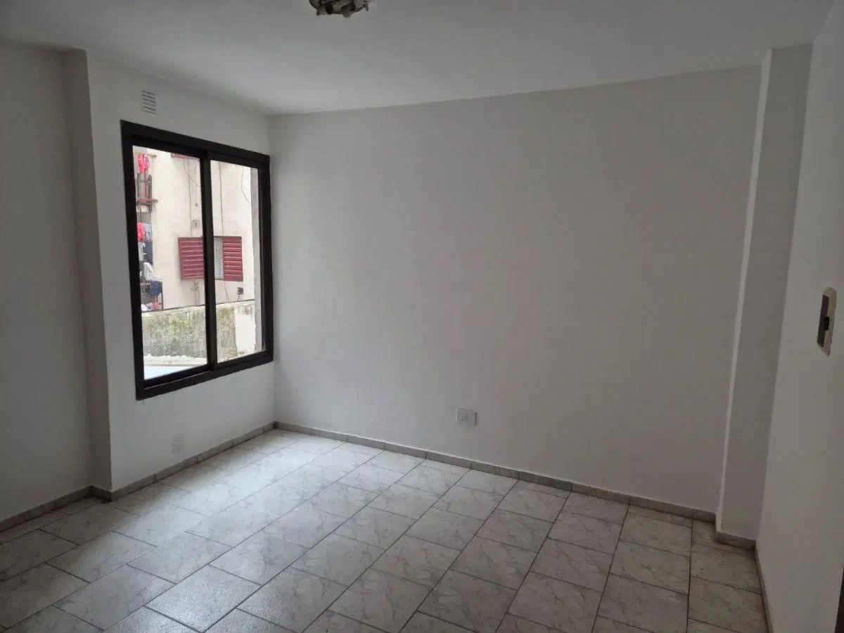 DEPARTAMENTO DE 1 DORMITORIO EN ZONA CENTRO 3