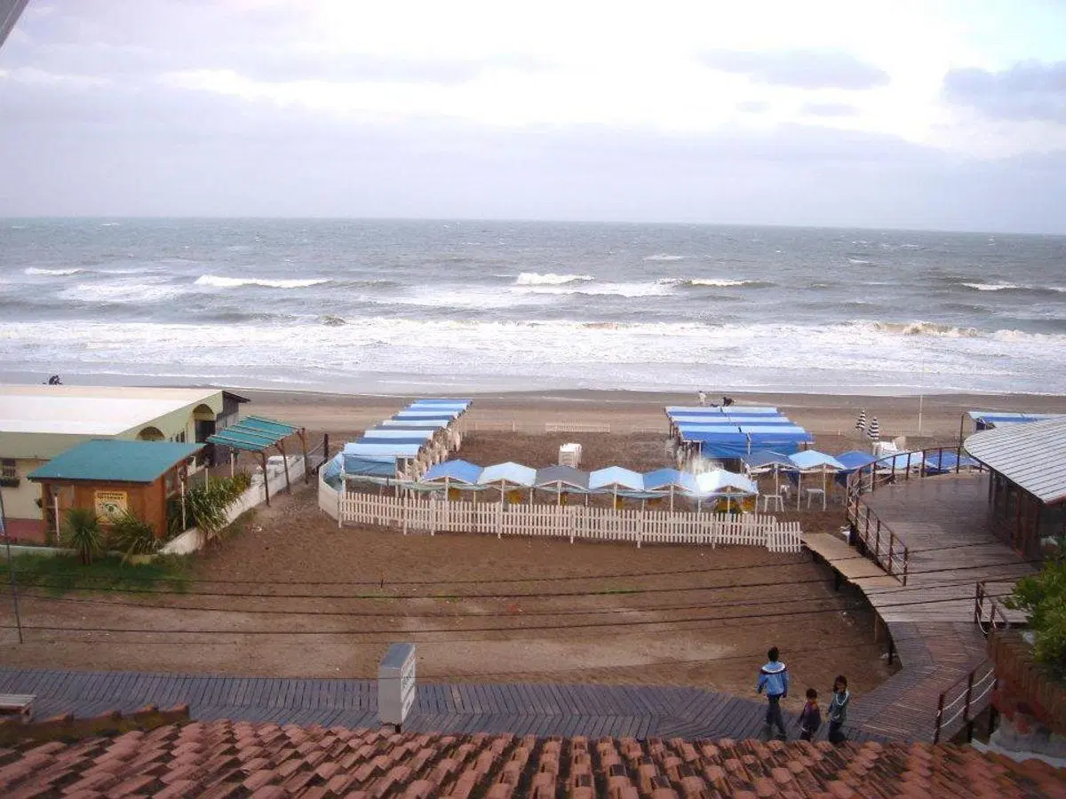 Excelente Departamento TRIPLEX para 12 Personas. Pleno Centro. Frente al Mar. Villa Gesell. 5