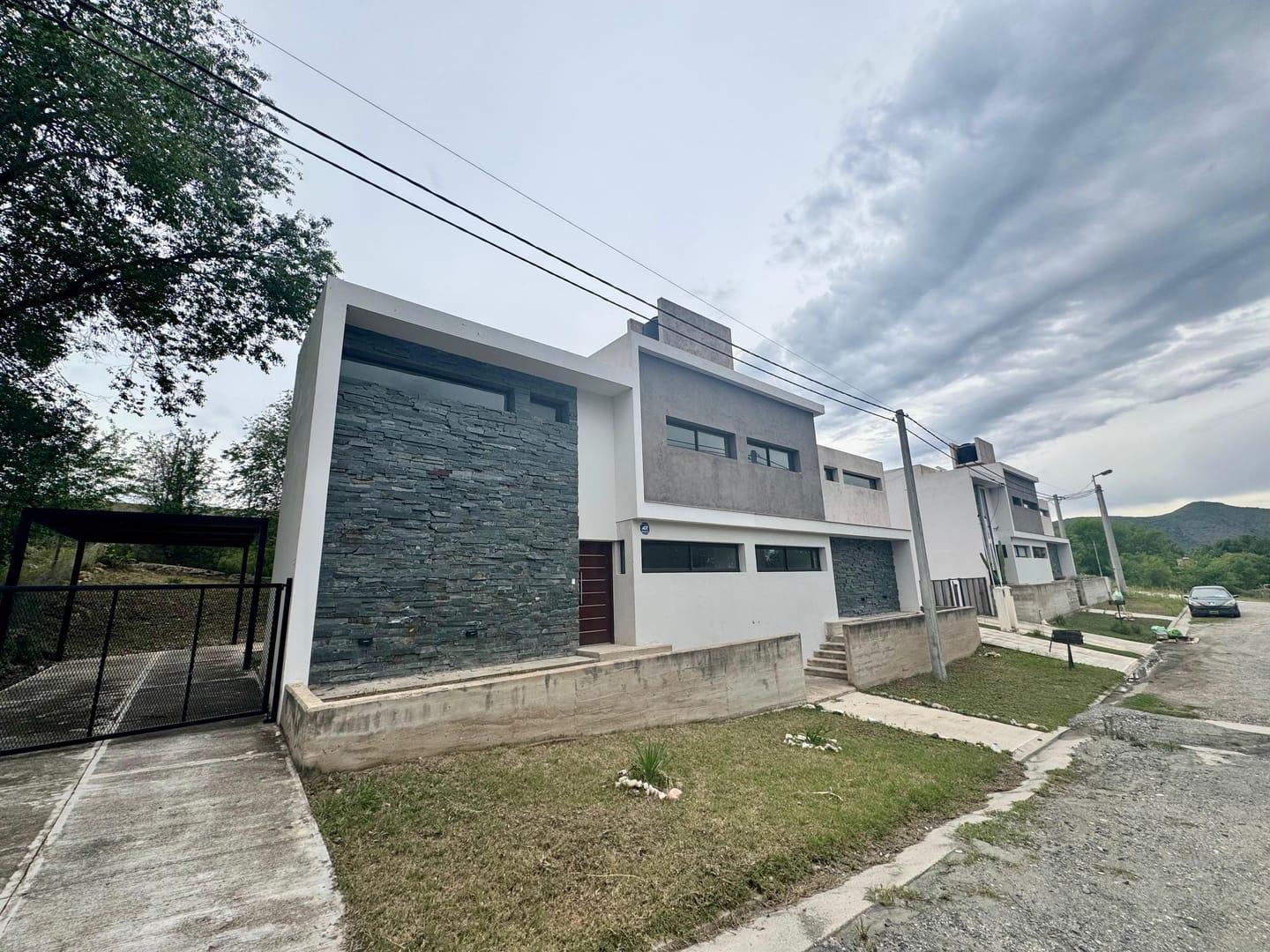 Dúplex de 3 dormitorios Terrazas de Playas de Oro - 110 m cubiertos