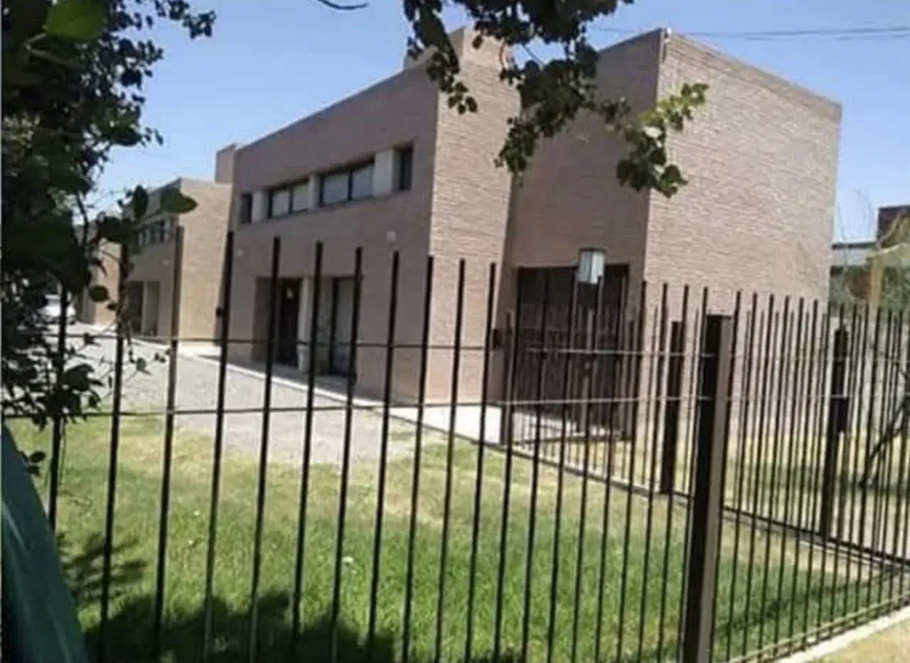 Dúplex en venta zona sur de 3 Dormitorios - Housing con Pileta y Asado- Barrio Inaudi 3