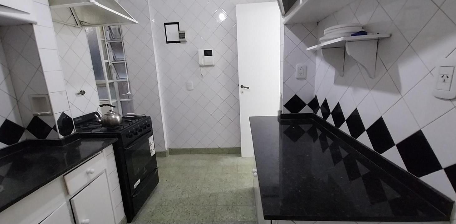 Foto de Departamento 4 Ambientes al frente con balcón., imagen 1