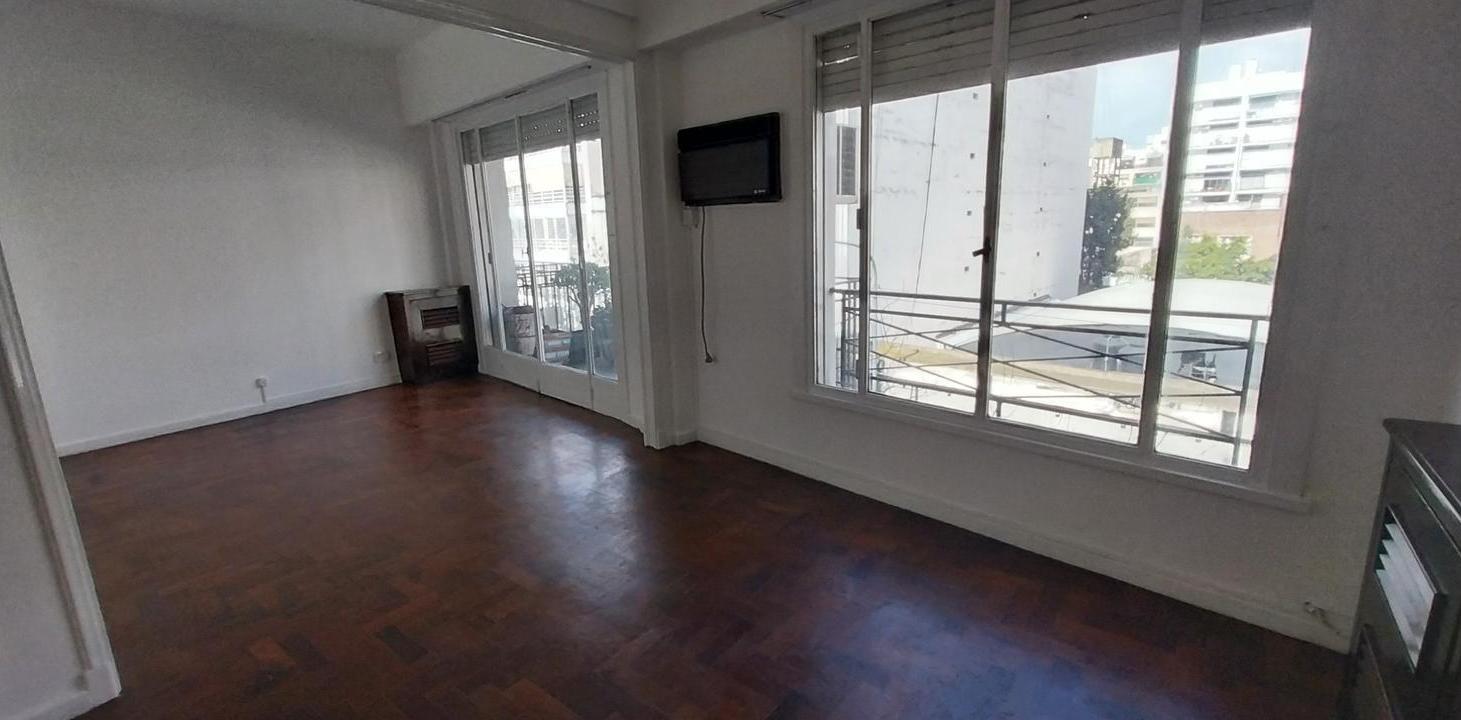 Foto de Departamento 4 Ambientes al frente con balcón., imagen 3