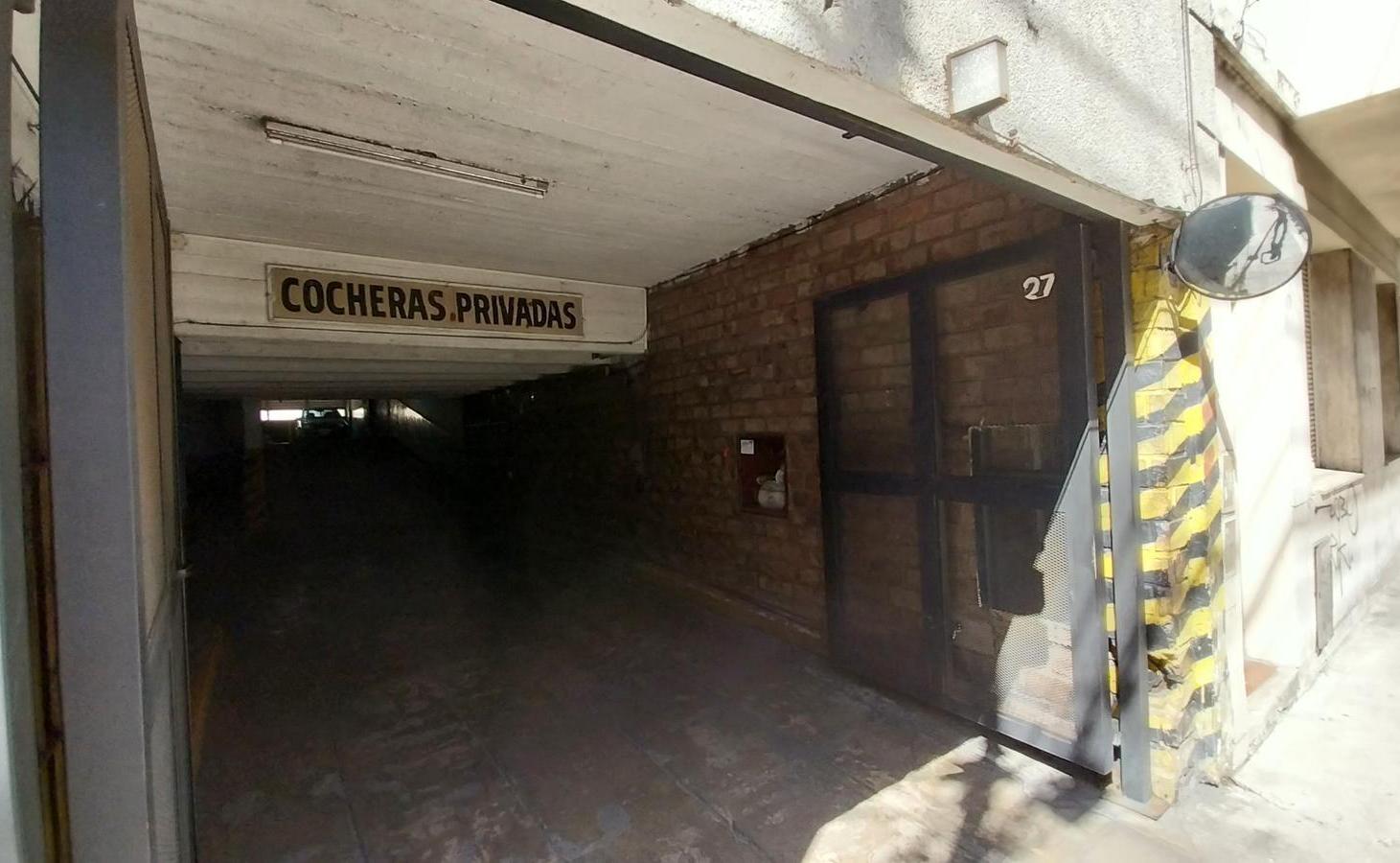 Foto de Cochera en planta baja, imagen 2