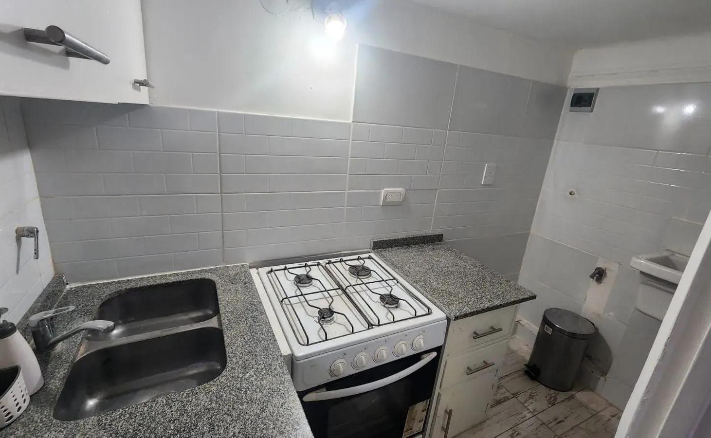 Foto de DEPARTAMENTO TRES AMBIENTES-BALVANERA-ALQUILER TEMPORAL, imagen 5
