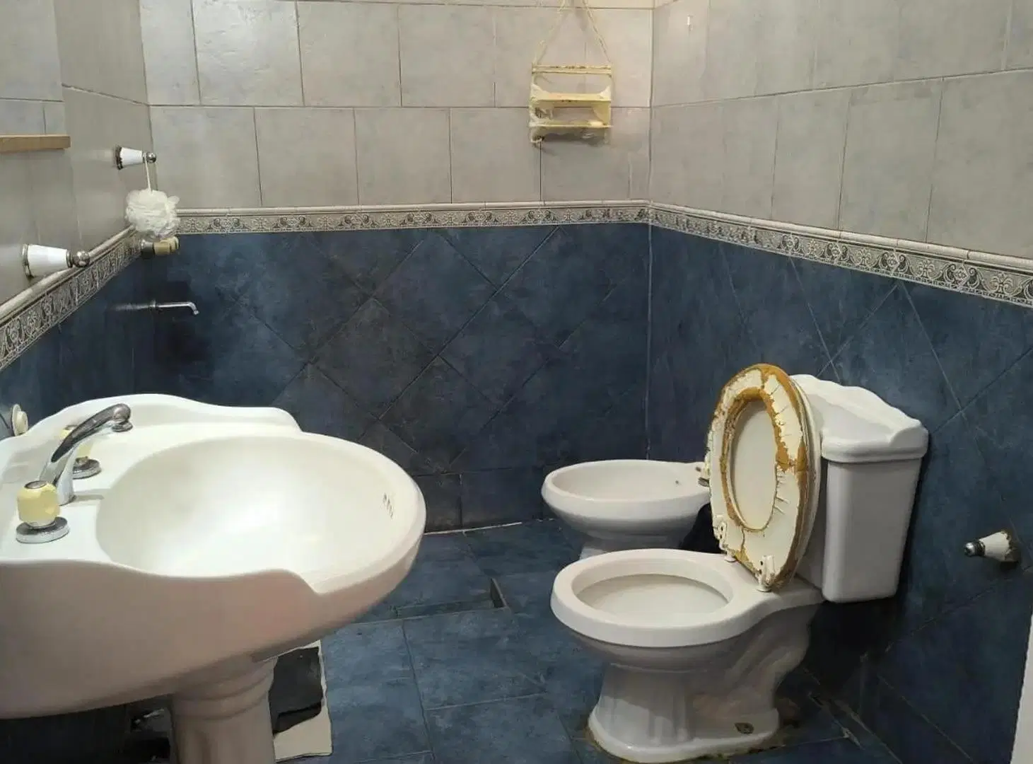Casa con pileta soñada, cochera doble , 3 dormitorios 5