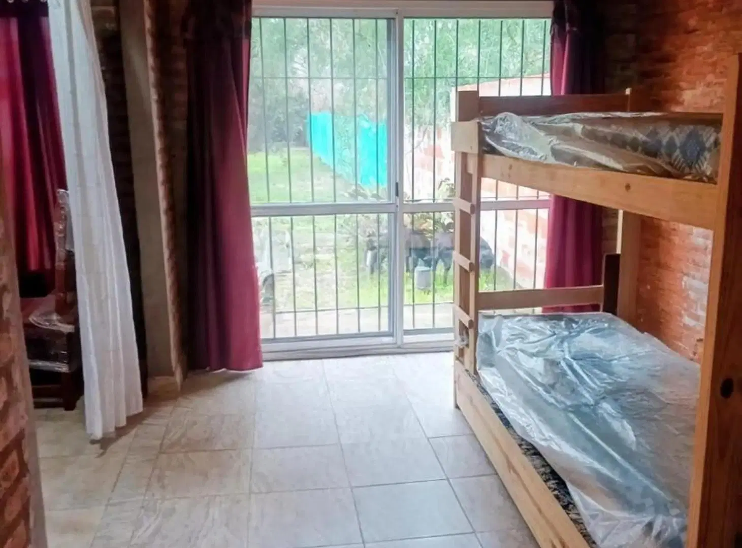 CASA con pileta y quincho en IBARLUCEA 5
