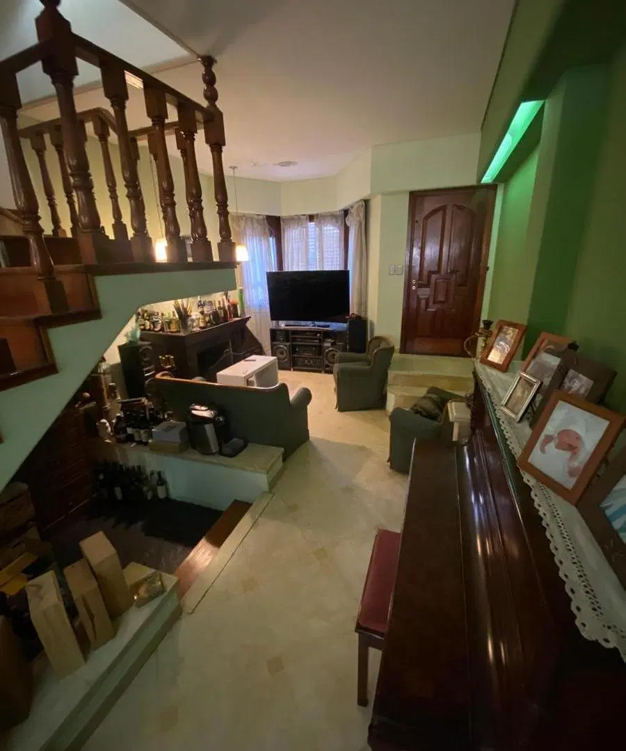 Casa a la venta en Lomas Del Mirador 7 ambientes- Ideal Familia Numerosa 2
