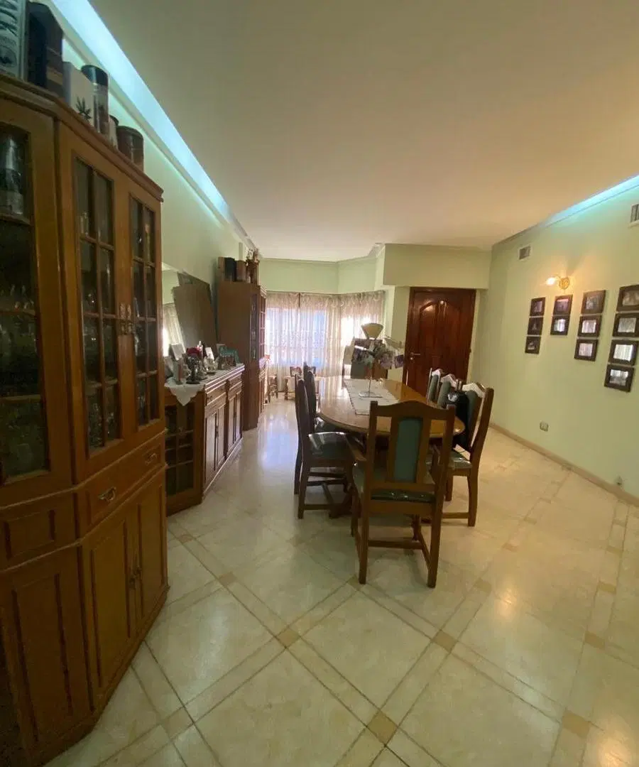 Casa a la venta en Lomas Del Mirador 7 ambientes- Ideal Familia Numerosa 1