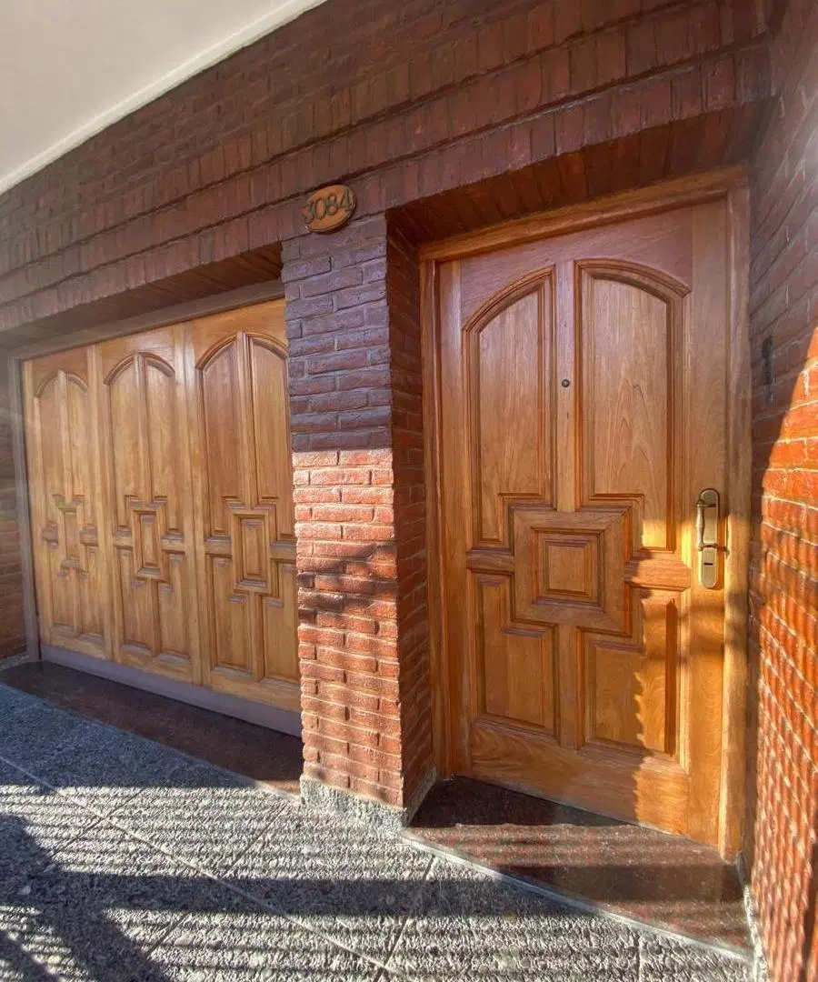 Casa a la venta en Lomas Del Mirador 7 ambientes- Ideal Familia Numerosa 4