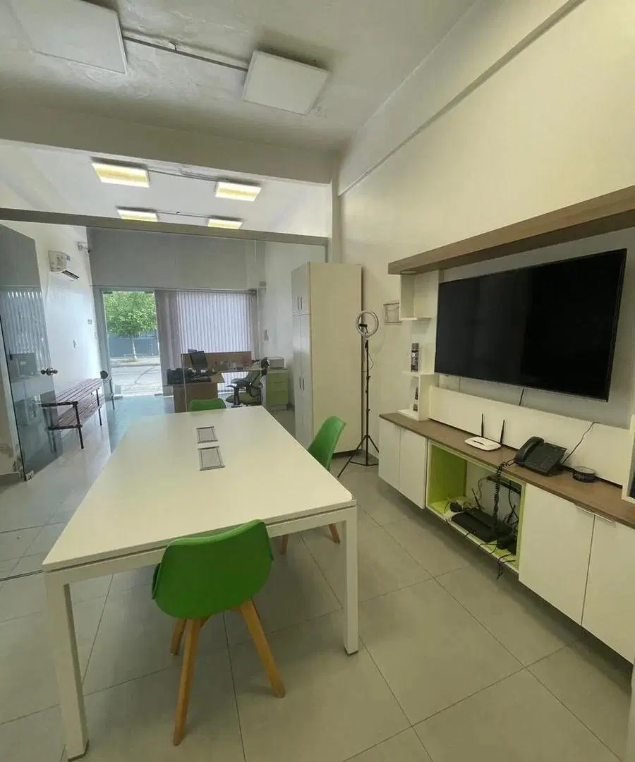 Local oficina en venta de 120mts en Haedo 1