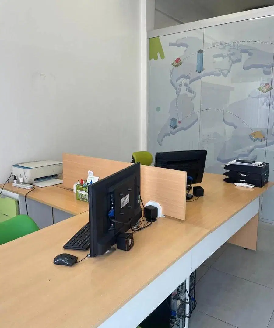Local oficina en venta de 120mts en Haedo 5