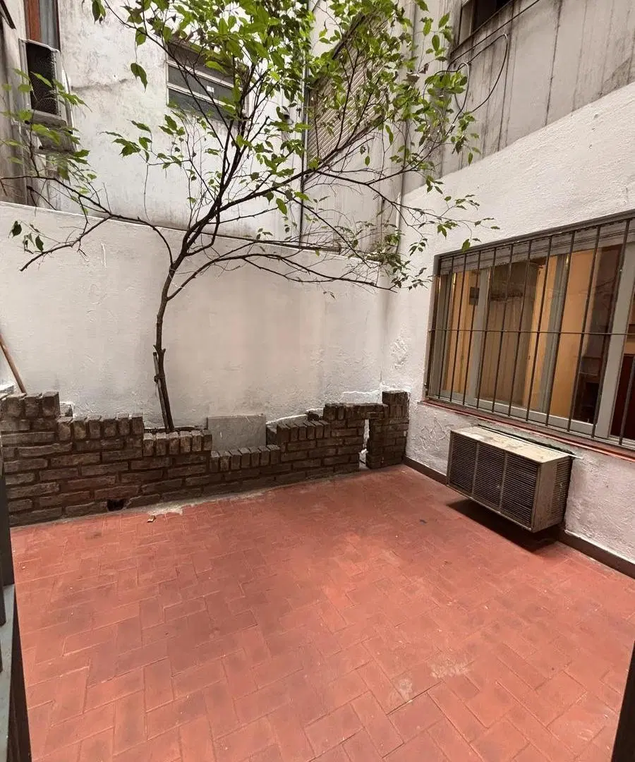 Departamento en Venta de 2 ambientes en Moron con Patio y apto profesional 4