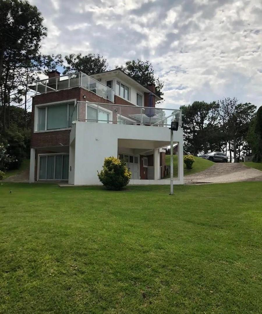 Casa en Venta de 8 ambientes en Pinamar Norte a 200 Mts Del Mar