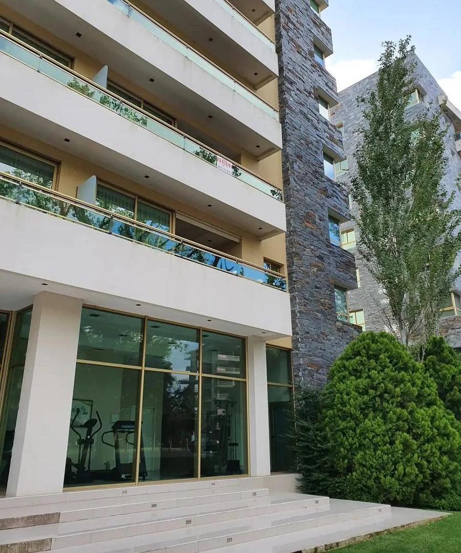 PinamarDepartamento en Venta de 3 Ambientes en Pinamar Centro con Amenities y Cochera