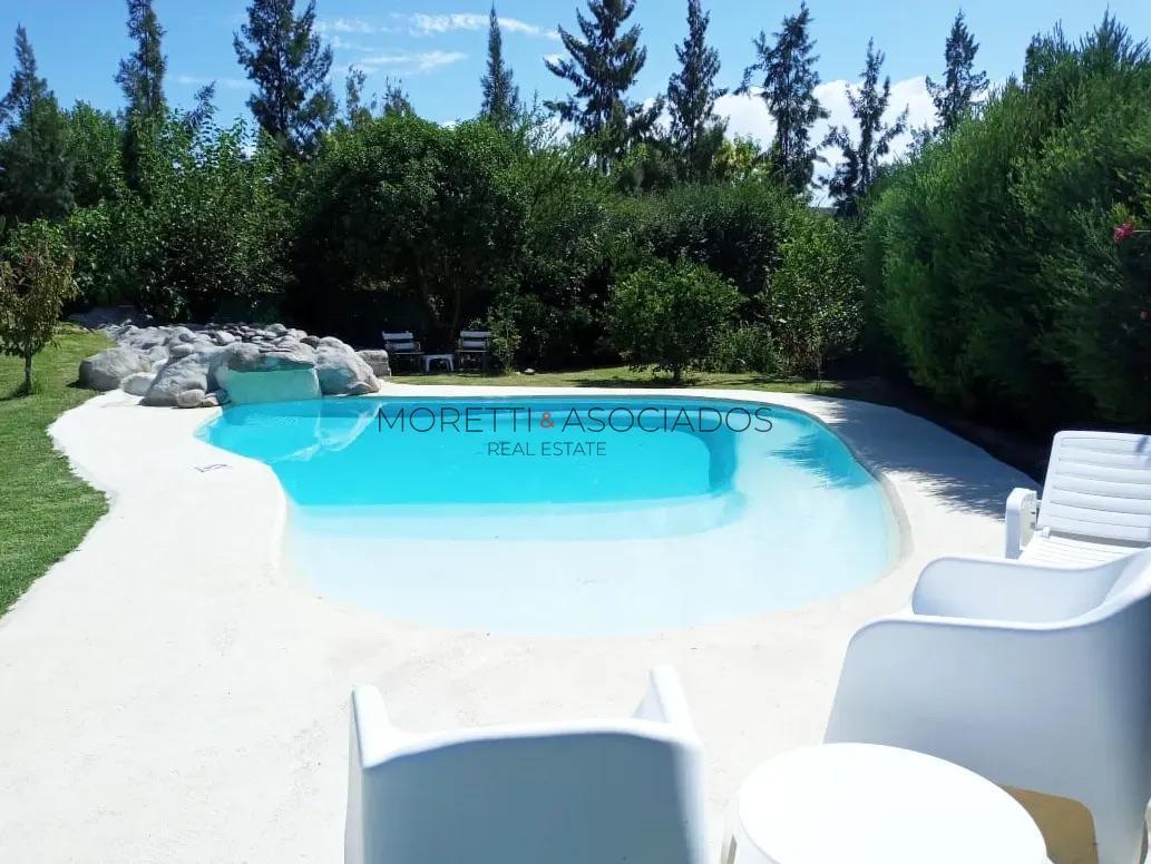 Foto de Casa en Venta de 6 ambientes en Santa Teresa sobre gran lote de 1400 m2., imagen 3