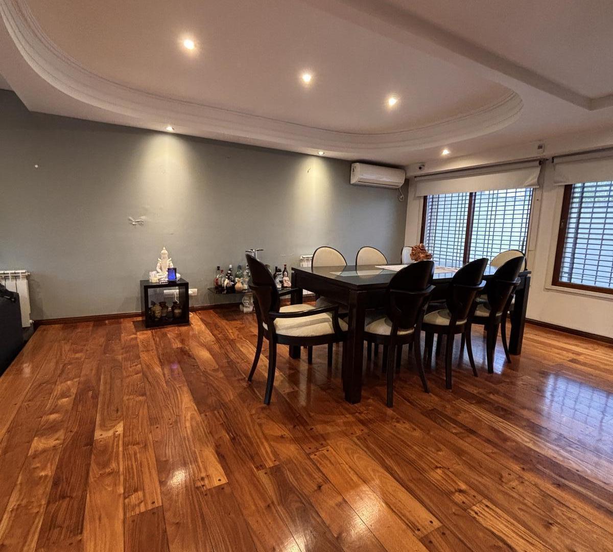 Foto de Venta Casa con Piscina y Garage, excelente ubicación, imagen 4