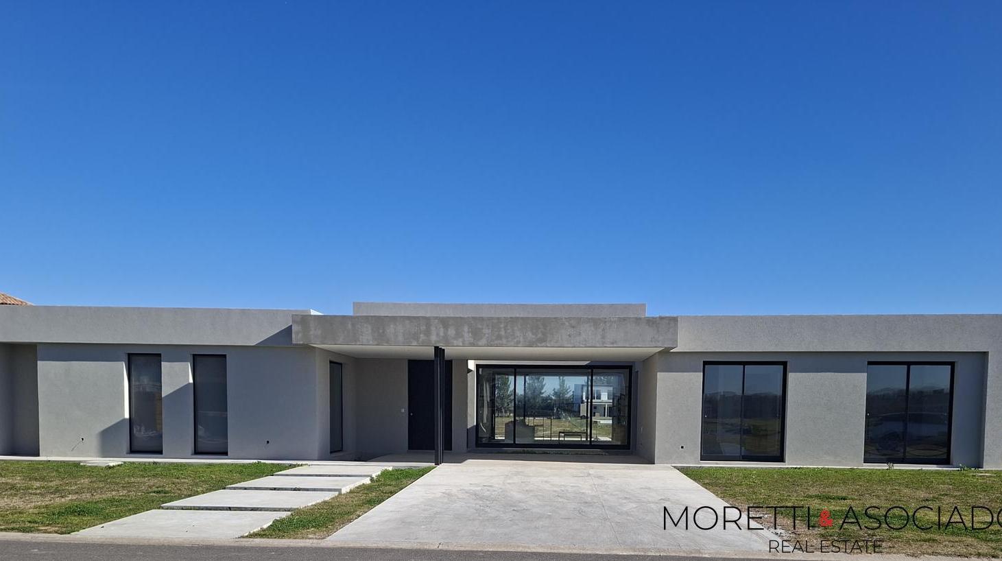 Foto de Casa a estrenar al Rio con amarra propia excelentes terminaciones, imagen 2