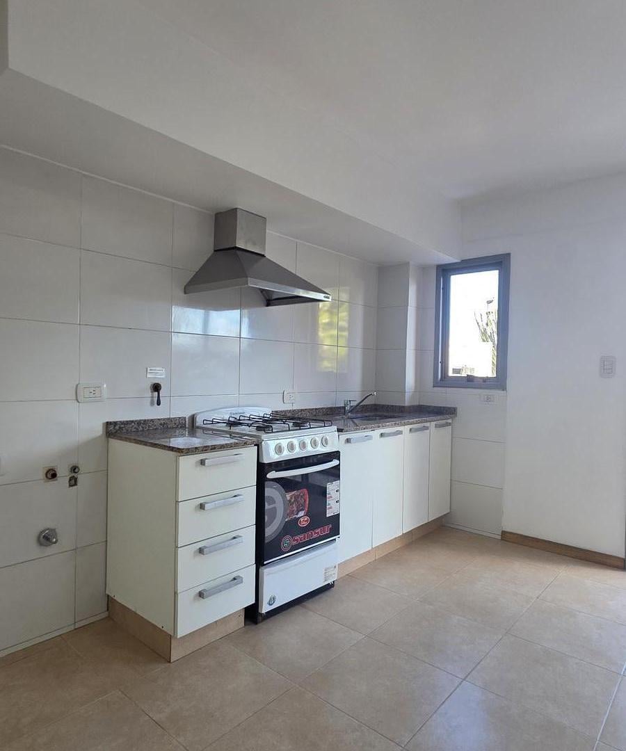 Foto de VENTA | HAEDO | MONOAMBIENTE | LUMINOSO CON BALCÓN | CON RENTA, imagen 2