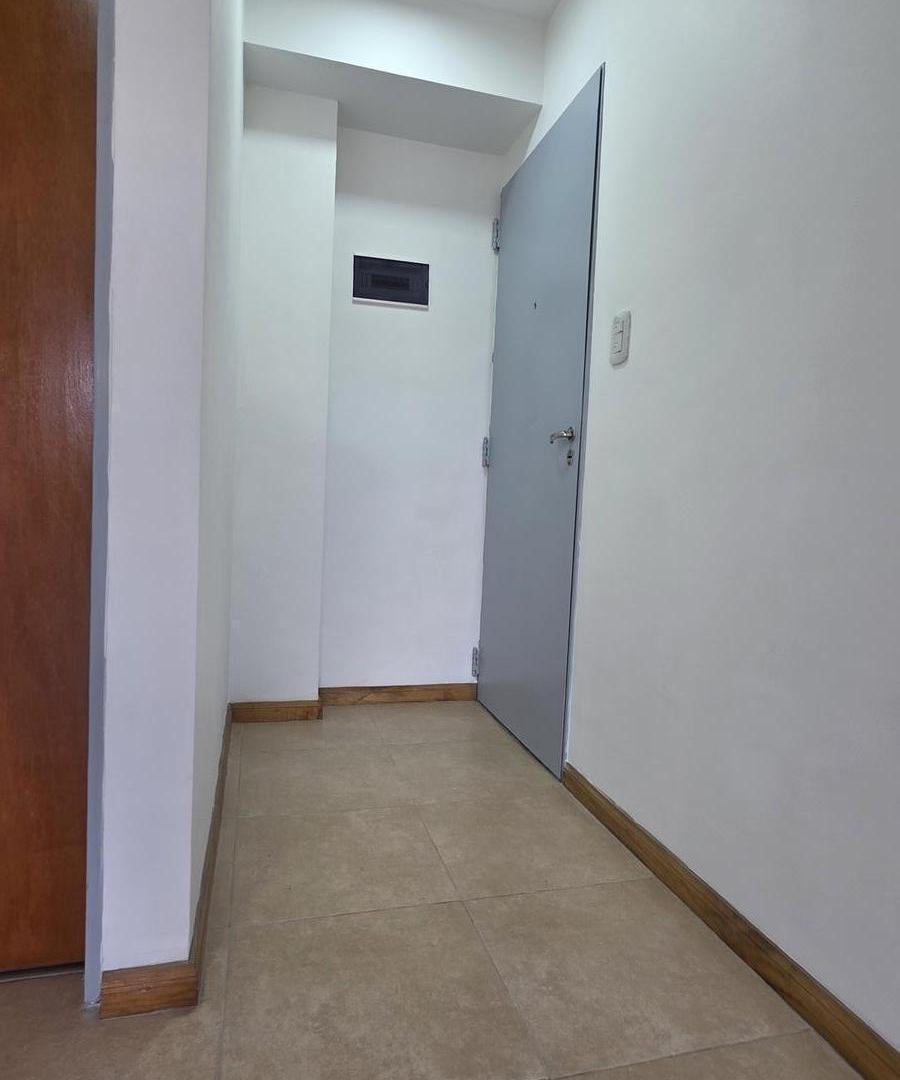 Foto de VENTA | HAEDO | MONOAMBIENTE | LUMINOSO CON BALCÓN | CON RENTA, imagen 5