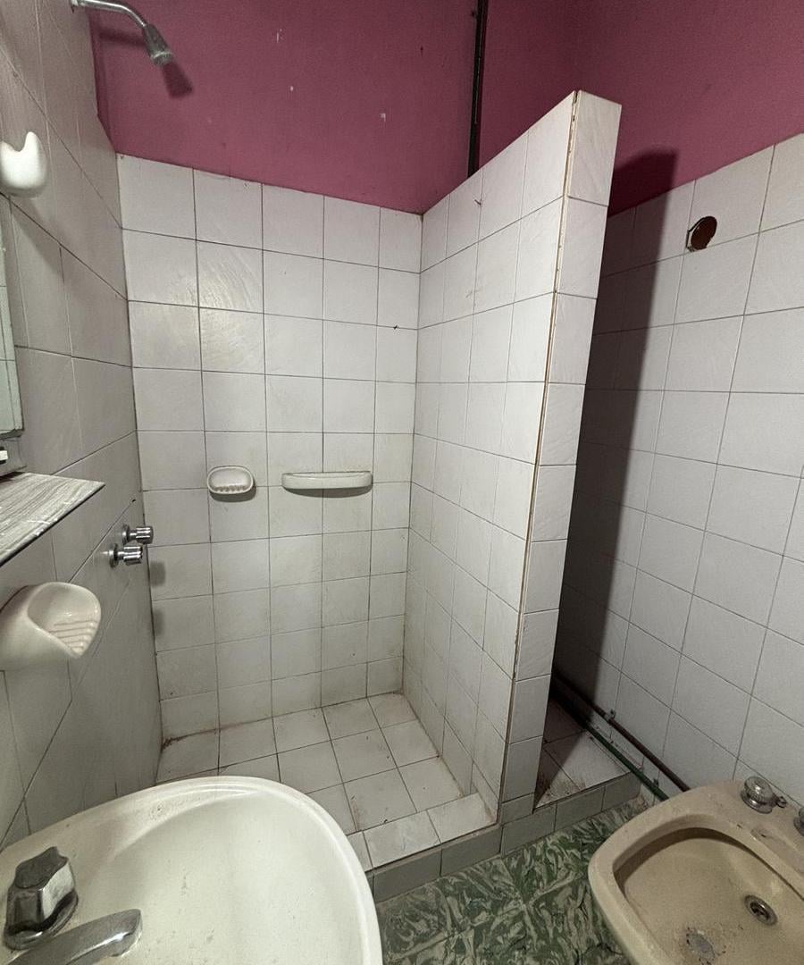 Foto de VENTA | Casa | RAMOS MEJIA | OPORTUNIDAD FLIPPING SOBRE LOTE PROPIO, imagen 4
