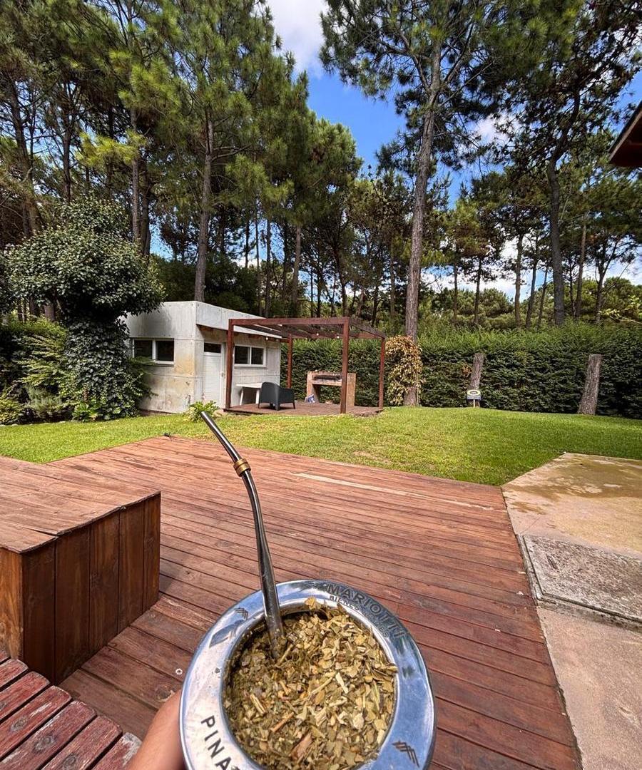 Foto de ALQUILER TEMPORAL | CASA | PINAMAR | 6 AMBIENTES | PARQUE Y PARRILLA, imagen 1