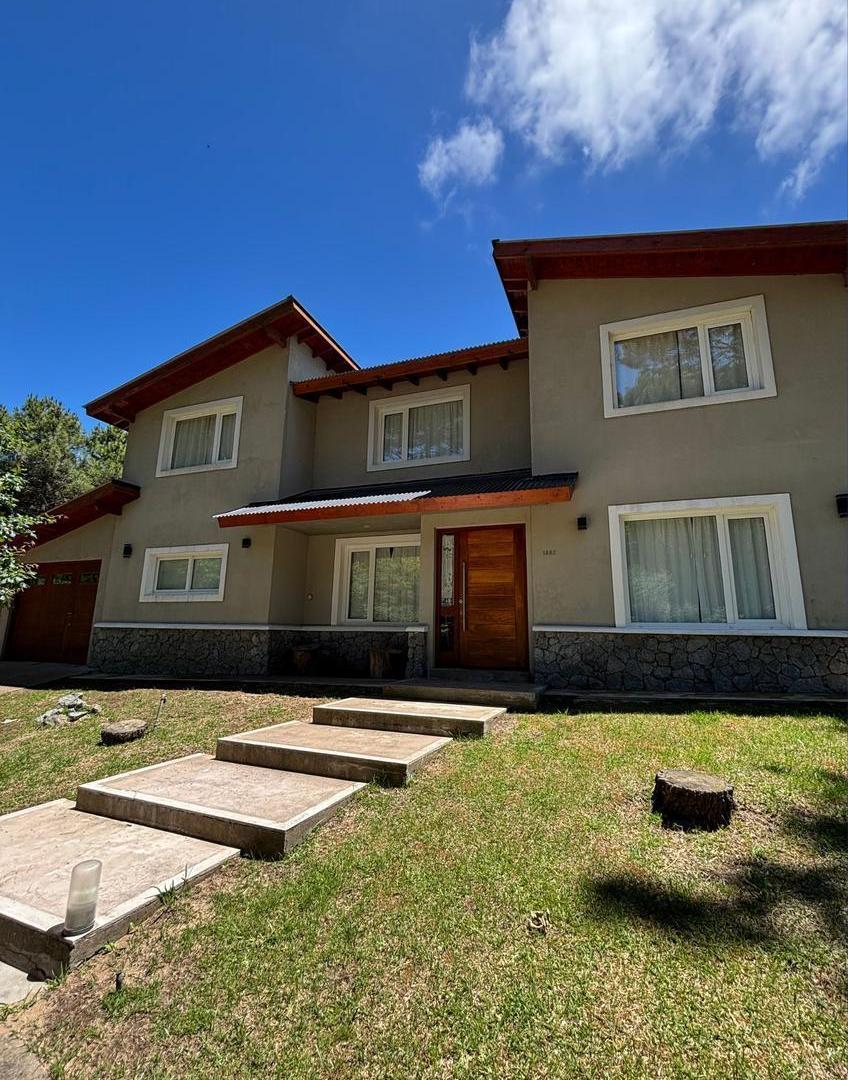 Foto de ALQUILER TEMPORAL | CASA | PINAMAR | 6 AMBIENTES | PARQUE Y PARRILLA, imagen 4