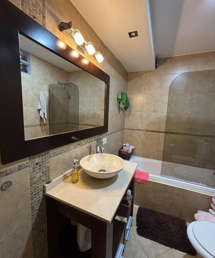 Foto de VENTA TRIPLEX EL PALOMAR - PILETA - APTO CREDITO, imagen 3