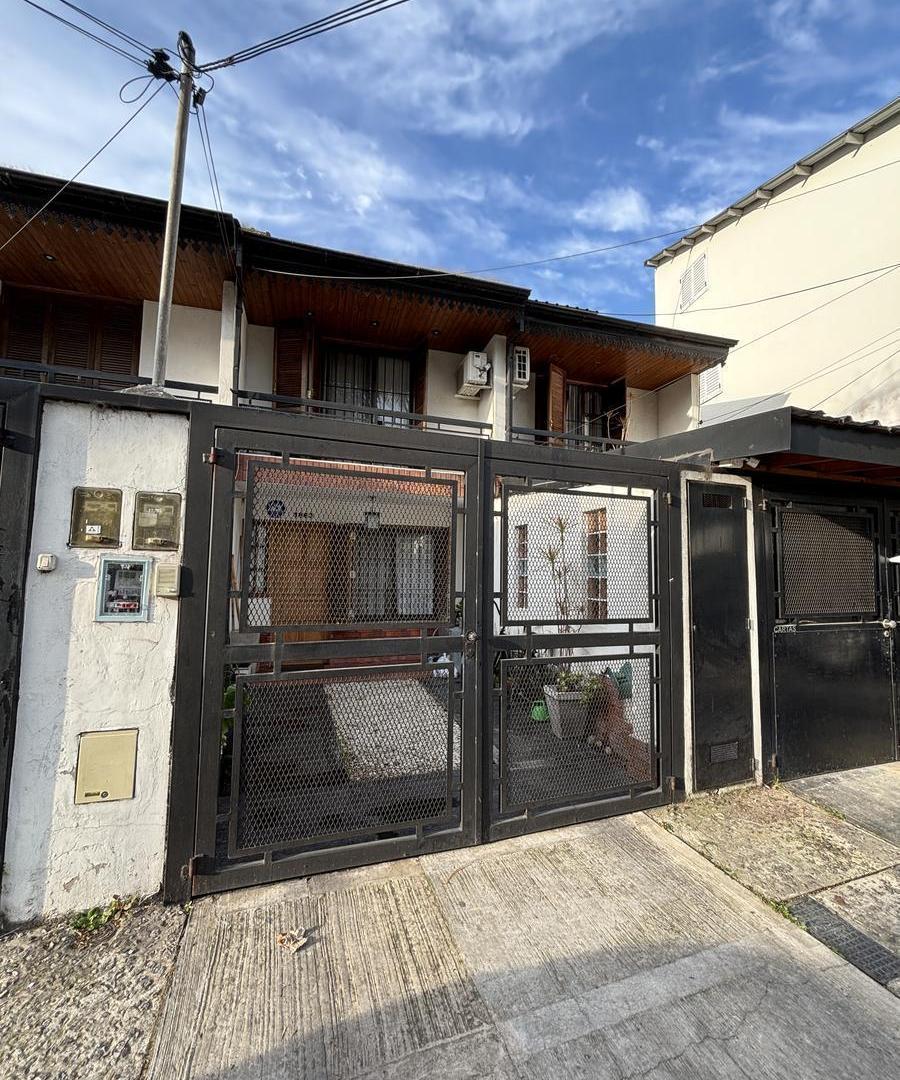 Foto de VENTA TRIPLEX EL PALOMAR - PILETA - APTO CREDITO, imagen 5