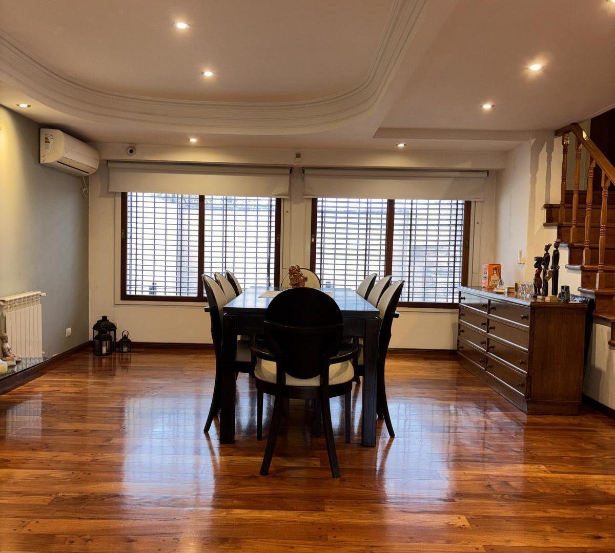 Foto de VENTA | CASA | RAMOS MEJÍA | 7 AMBIENTES | PISCINA PARRILLA Y COCHERA, imagen 4