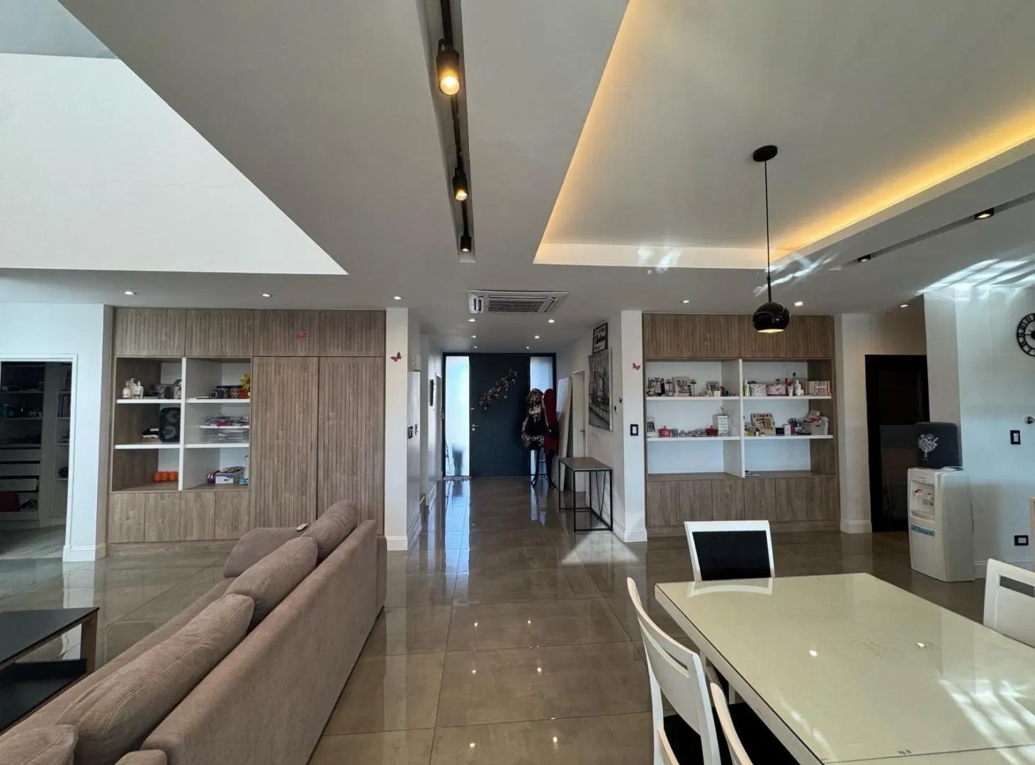 CASA MODERNA DE 5 AMB CON PISCINA EN RUMENCÓ JOVEN 3