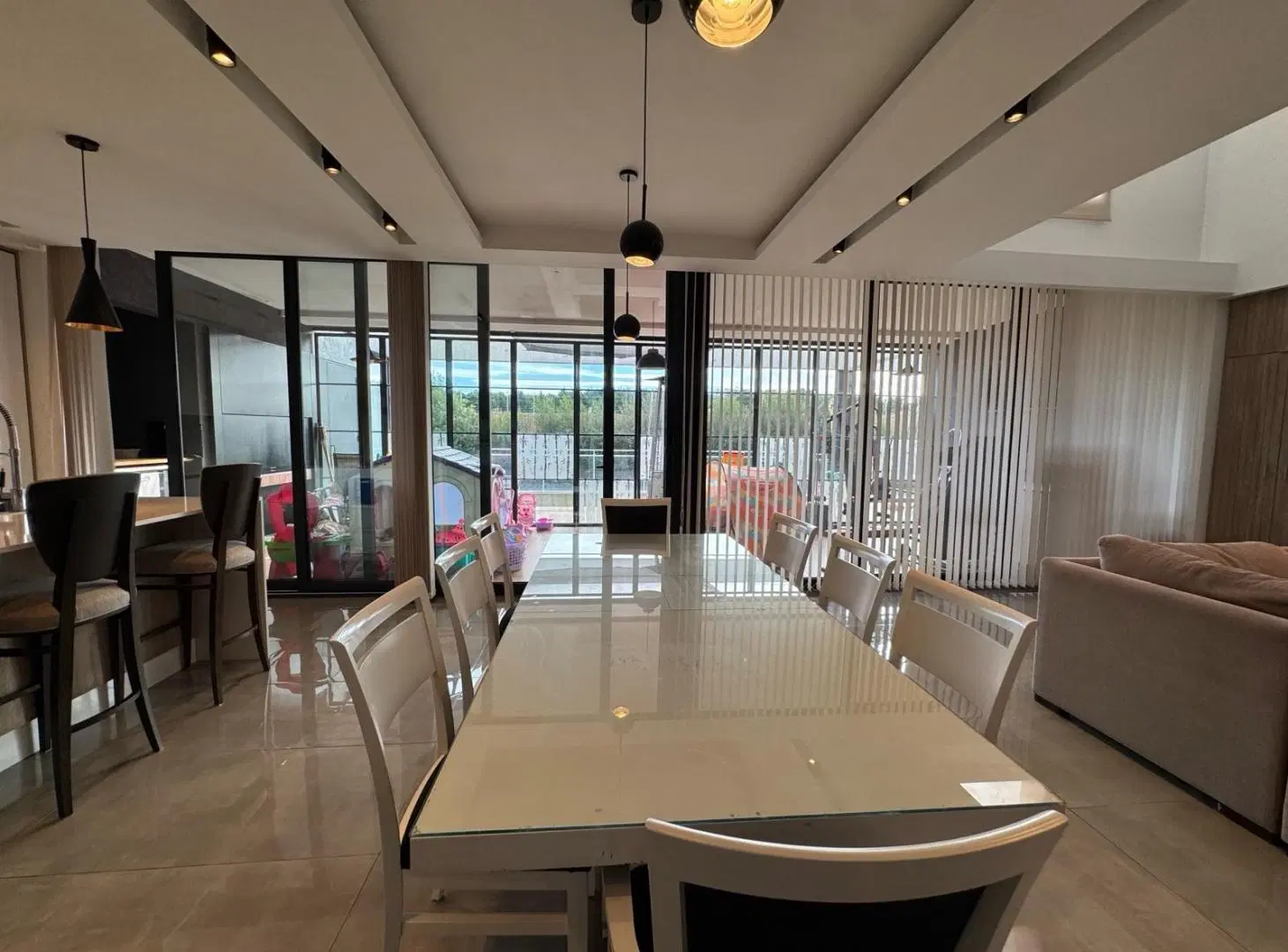 CASA MODERNA DE 5 AMB CON PISCINA EN RUMENCÓ JOVEN 5