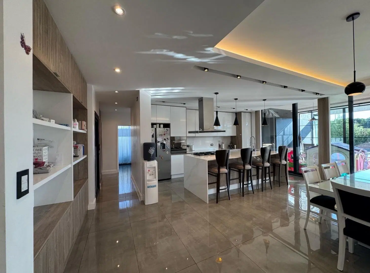CASA MODERNA DE 5 AMB CON PISCINA EN RUMENCÓ JOVEN 4